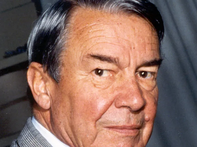 Portraits_Peter Dornier (2)_klein.jpg