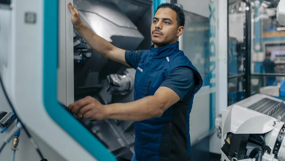 DORNIER_Employees_3.jpg